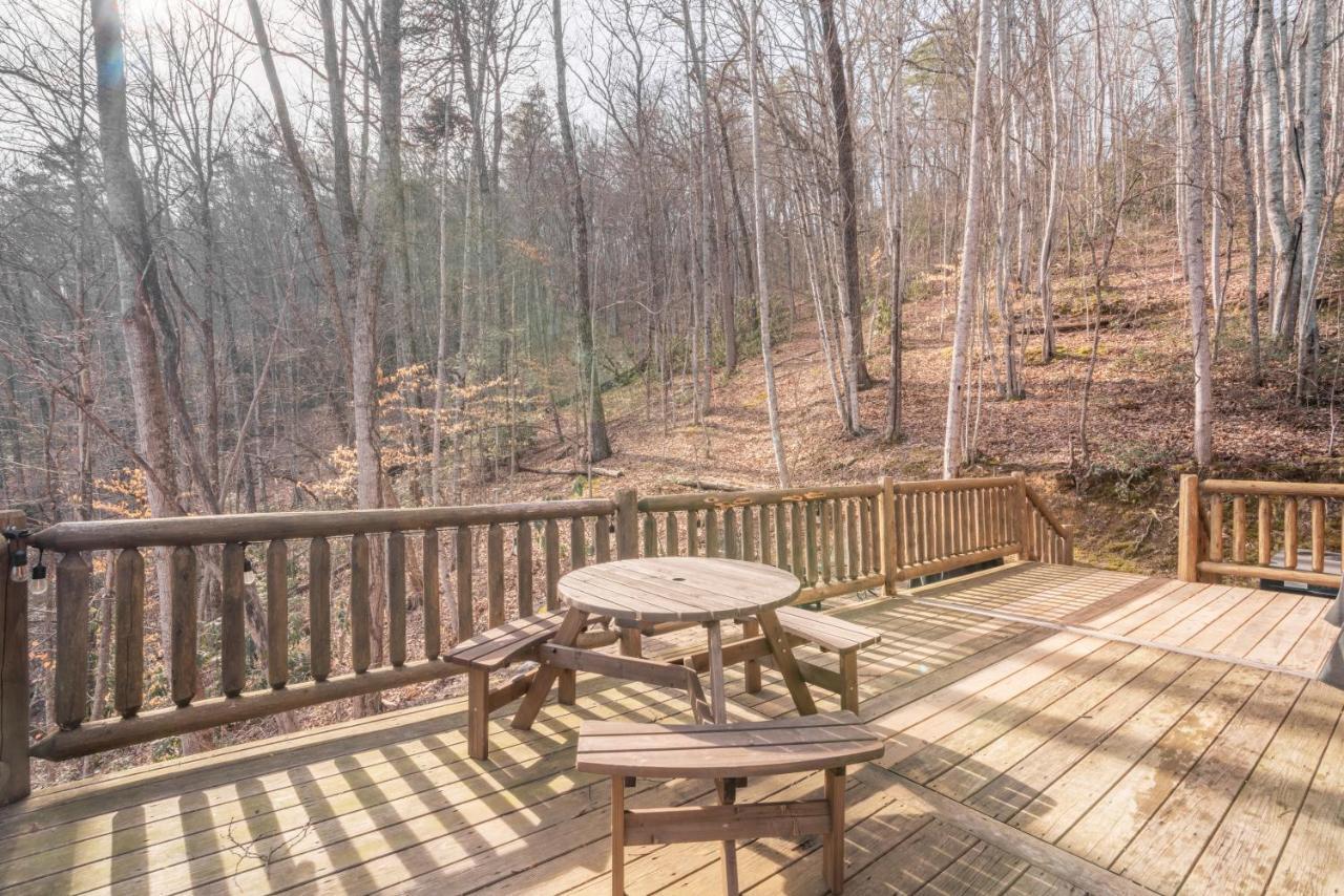 Moonshine Ridge Cabin With Hot Tub And Fire Pit Pigeon Forge Ngoại thất bức ảnh