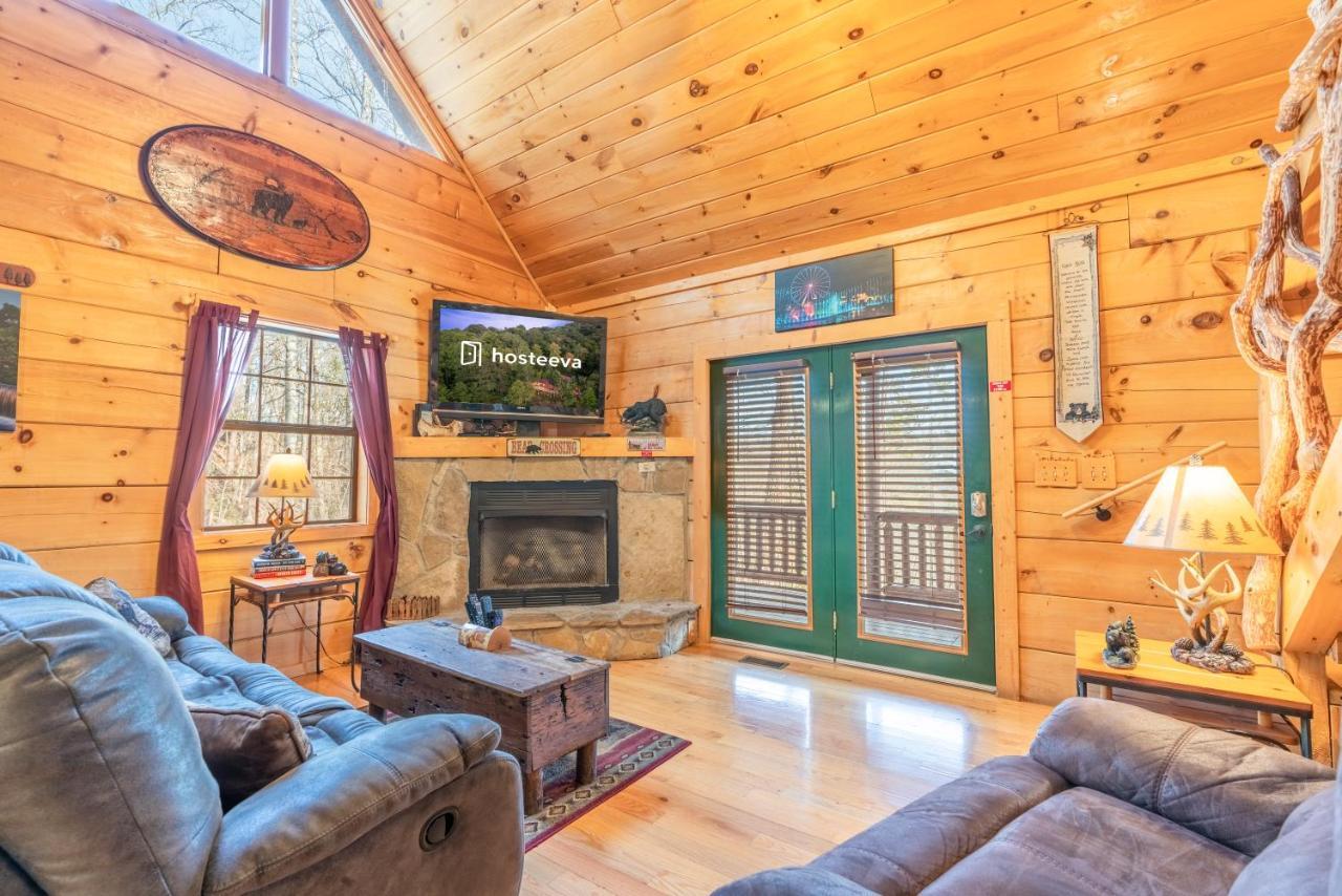 Moonshine Ridge Cabin With Hot Tub And Fire Pit Pigeon Forge Ngoại thất bức ảnh
