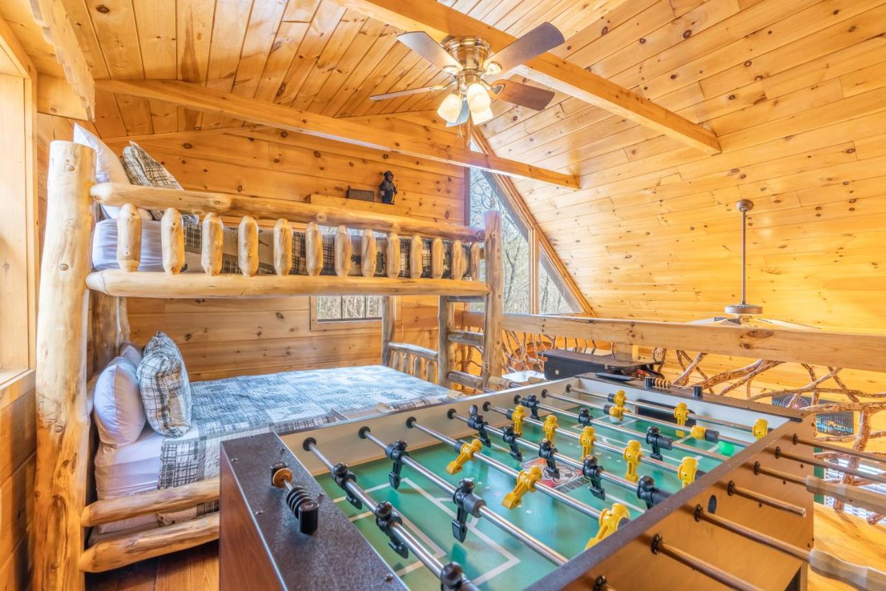 Moonshine Ridge Cabin With Hot Tub And Fire Pit Pigeon Forge Ngoại thất bức ảnh