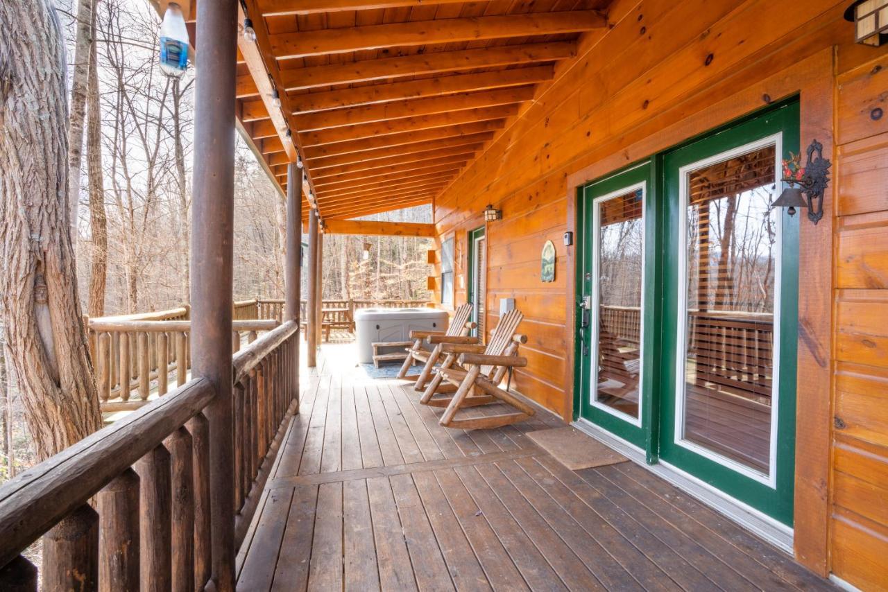 Moonshine Ridge Cabin With Hot Tub And Fire Pit Pigeon Forge Ngoại thất bức ảnh